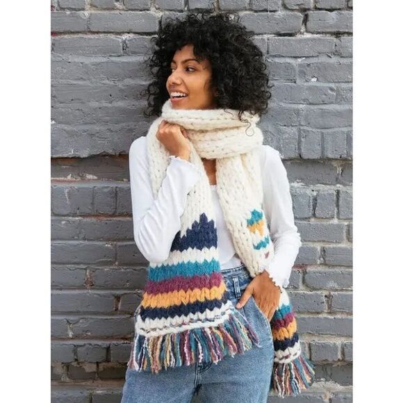 Faherty X B.Yellowtail Scarf Chunky Knit - Picture 6 of 6